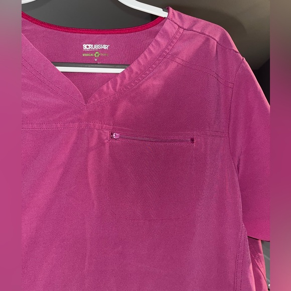ScrubStar brand scrub top 2X in pink - Picture 4 of 6